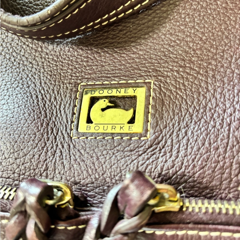 Dooney & Bourke Purple Shoulder Bag with Minimalist Design - Picture 5 of 6